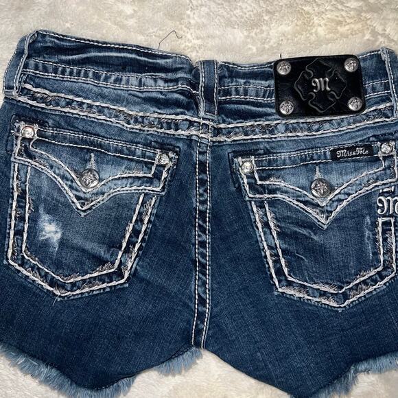 Miss Me Embellished Pockets American Flag Denim Shorts Size 28 Signature Shorts - Picture 4 of 9